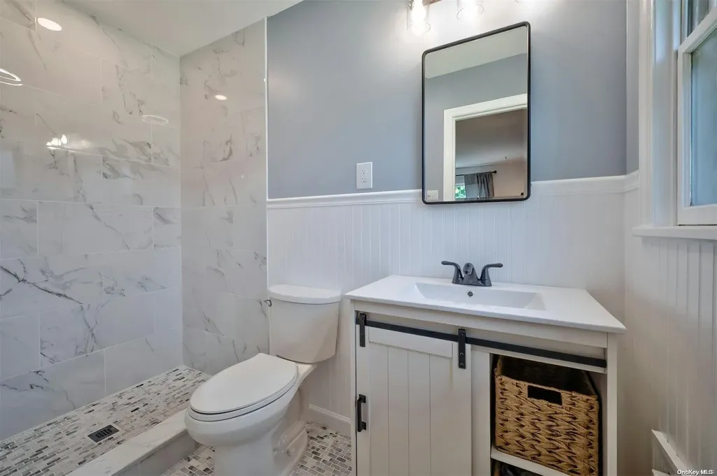 4 Meadow Lane Lloyd Harbor NY 11743