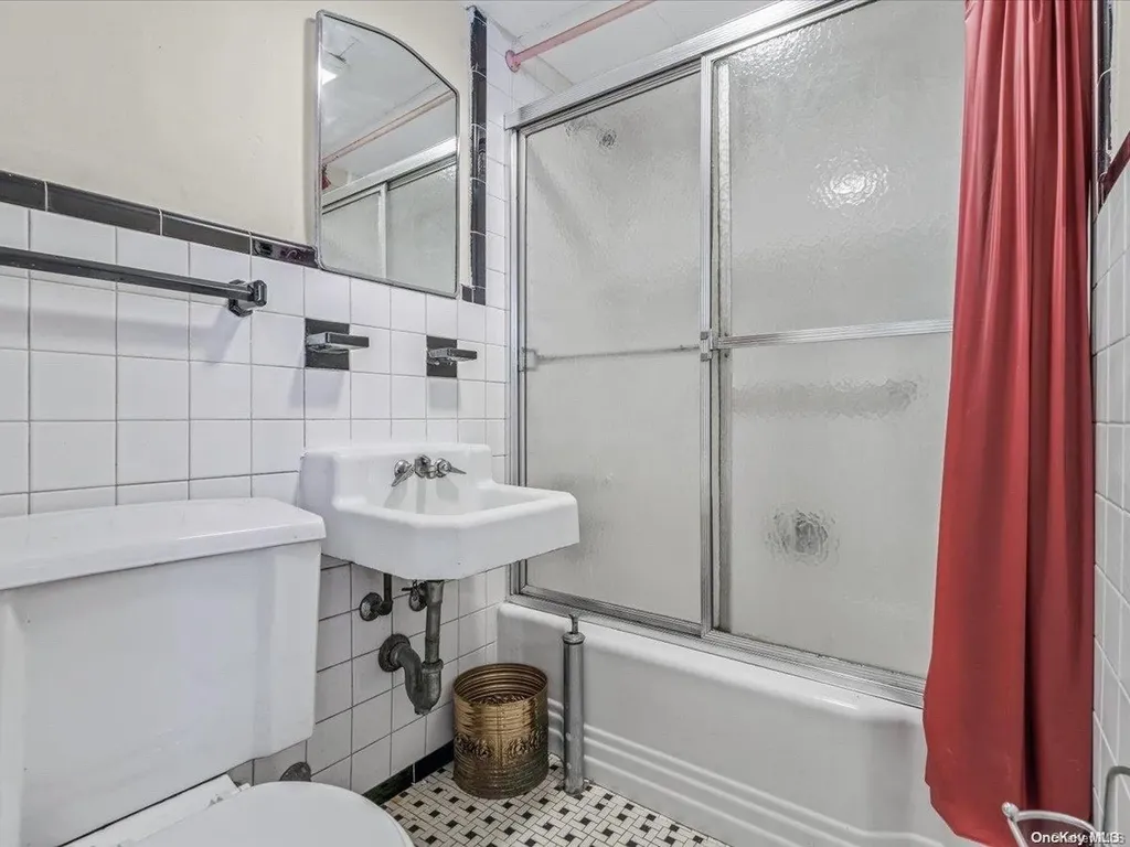 71 Mcguinness Boulevard Brooklyn NY 11222