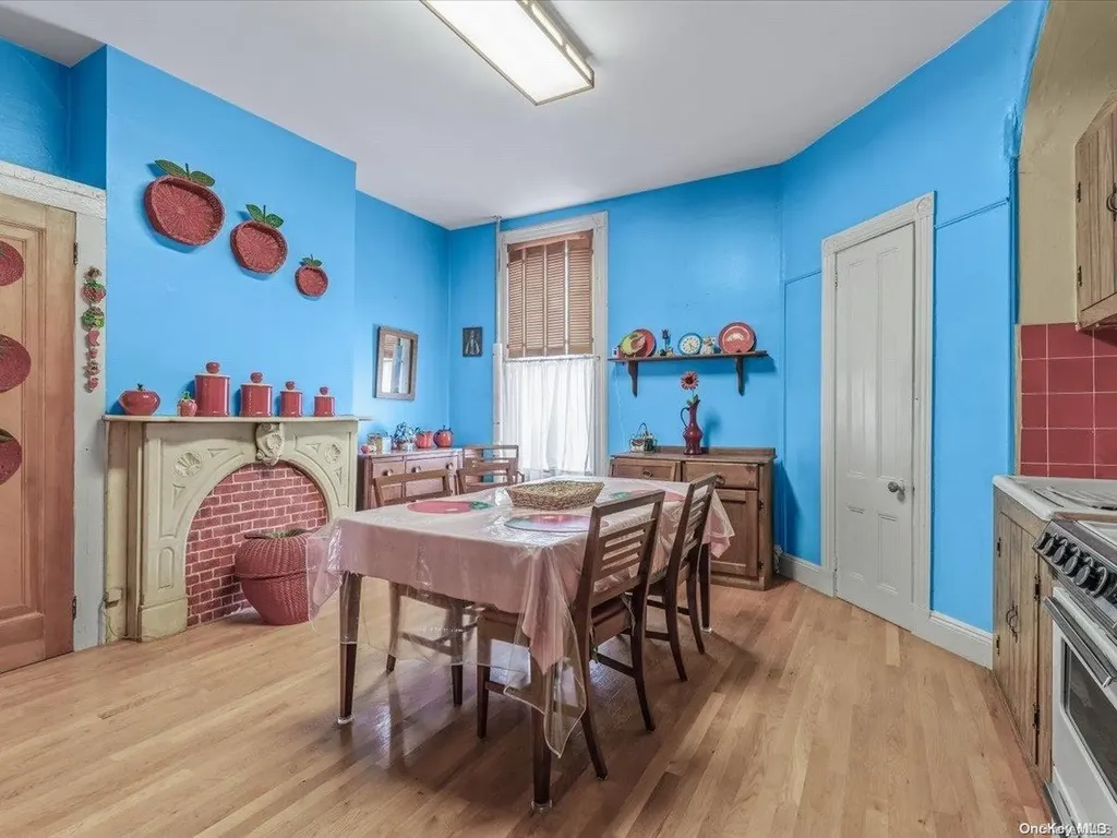 71 Mcguinness Boulevard Brooklyn NY 11222