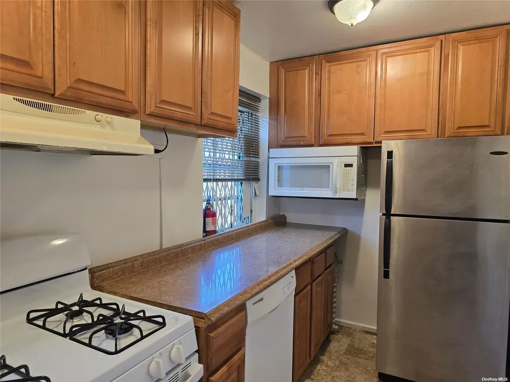 78-36 147 Street Flushing NY 11367