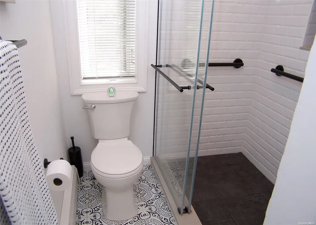 10 Clover Lane Brookhaven NY 11719