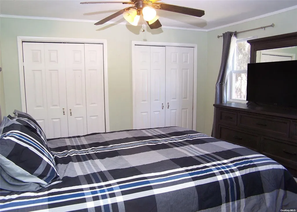 179 Wilson Boulevard Islip NY 11751
