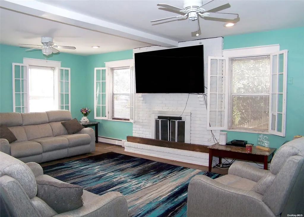 179 Wilson Boulevard Islip NY 11751