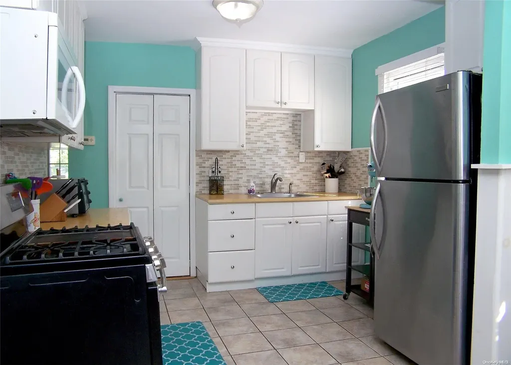 179 Wilson Boulevard Islip NY 11751