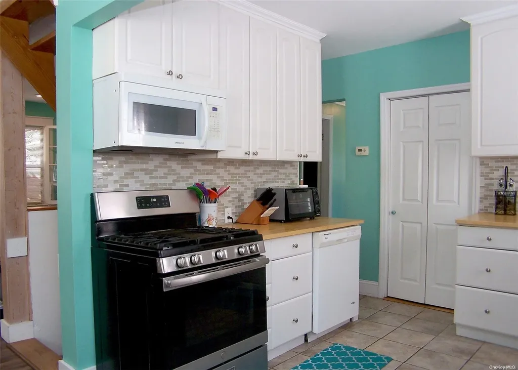 179 Wilson Boulevard Islip NY 11751