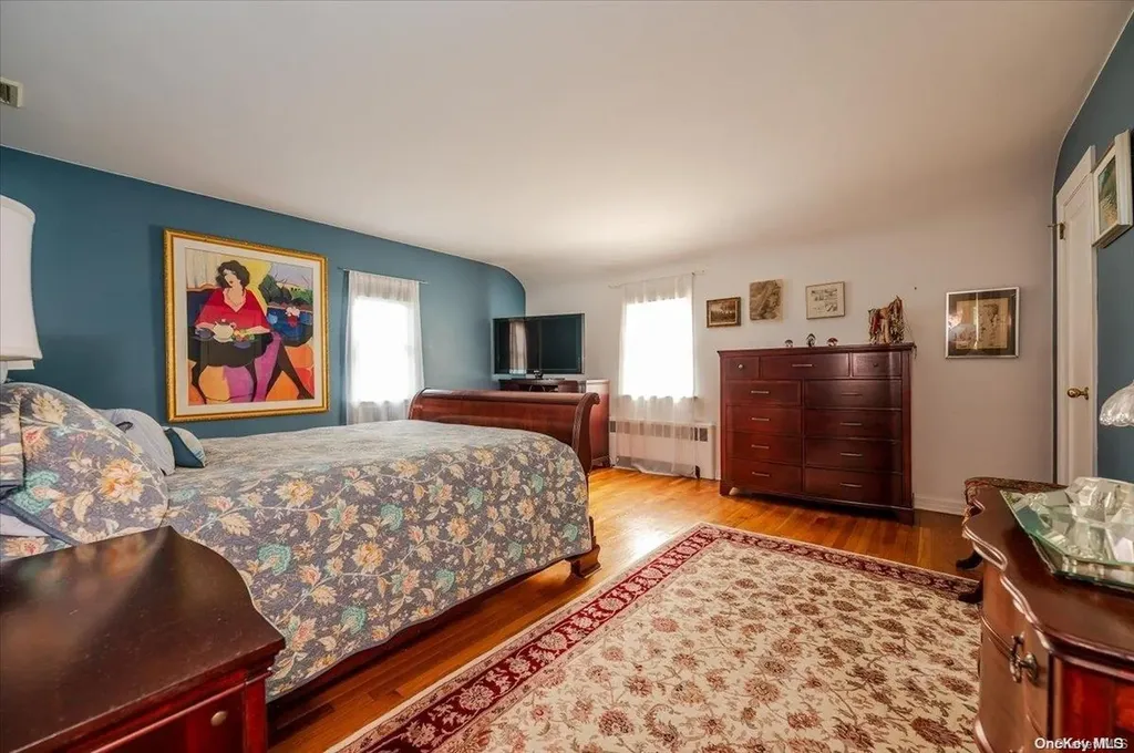 546 Richland Boulevard Brightwaters NY 11718