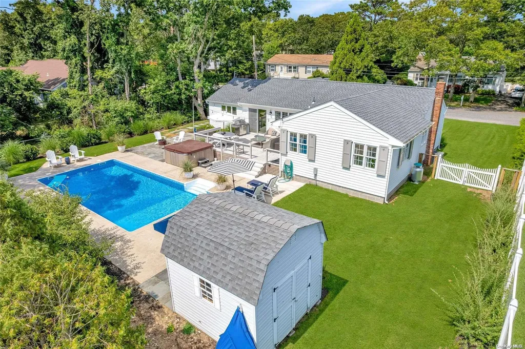 28 Tulip Avenue Hampton Bays NY 11946