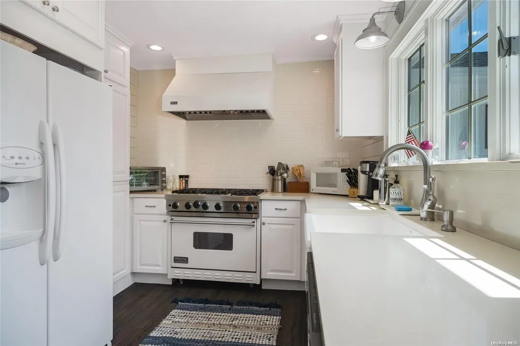 28 Tulip Avenue Hampton Bays NY 11946
