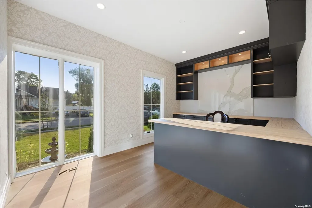 9 Warren Lane Jericho NY 11753