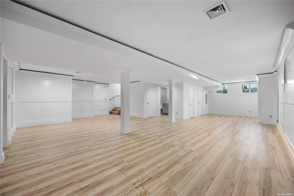 9 Warren Lane Jericho NY 11753