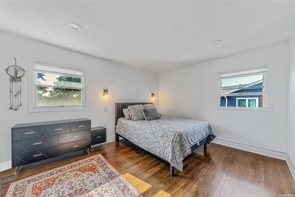 18 Lehigh Drive Smithtown NY 11787
