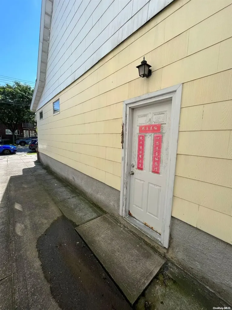6142 Parsons Boulevard Fresh Meadows NY 11365