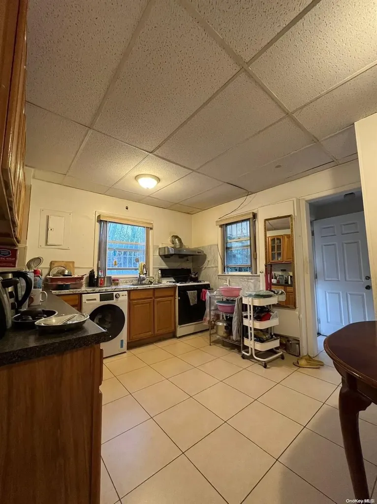 6142 Parsons Boulevard Fresh Meadows NY 11365