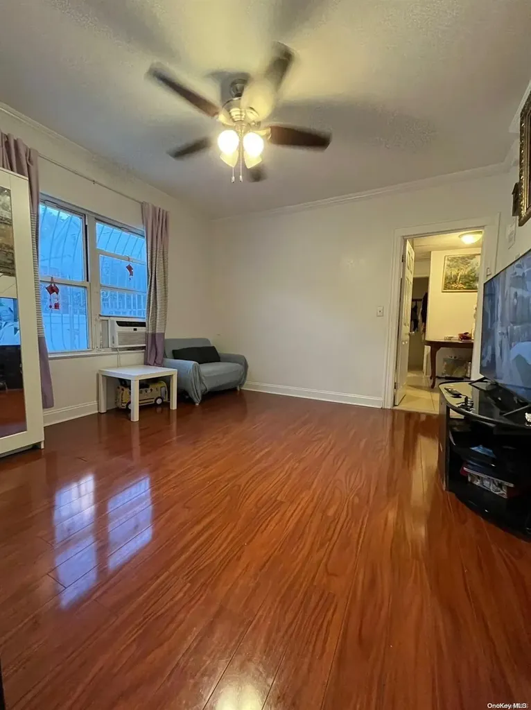 6142 Parsons Boulevard Fresh Meadows NY 11365