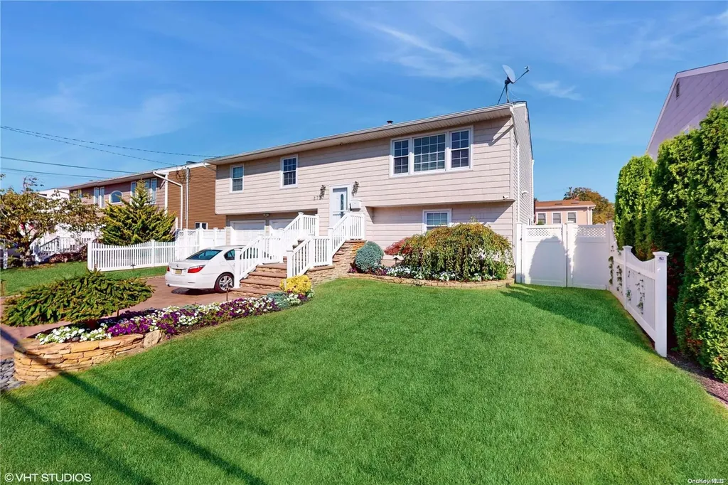 2727 Lee Place Bellmore NY 11710