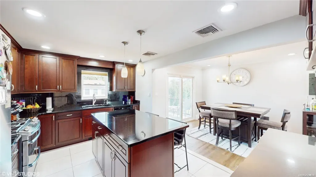 2727 Lee Place Bellmore NY 11710