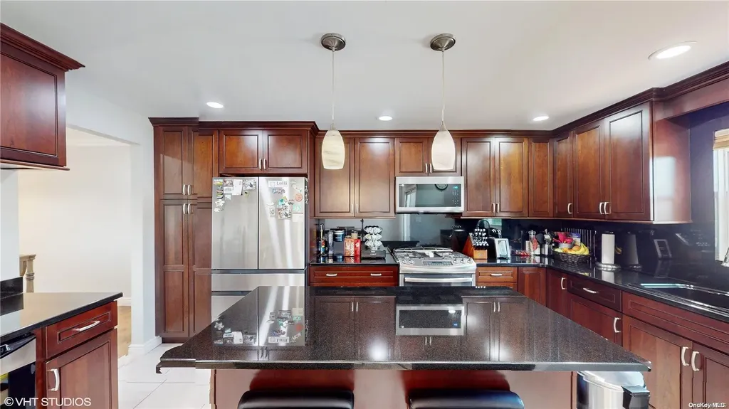 2727 Lee Place Bellmore NY 11710
