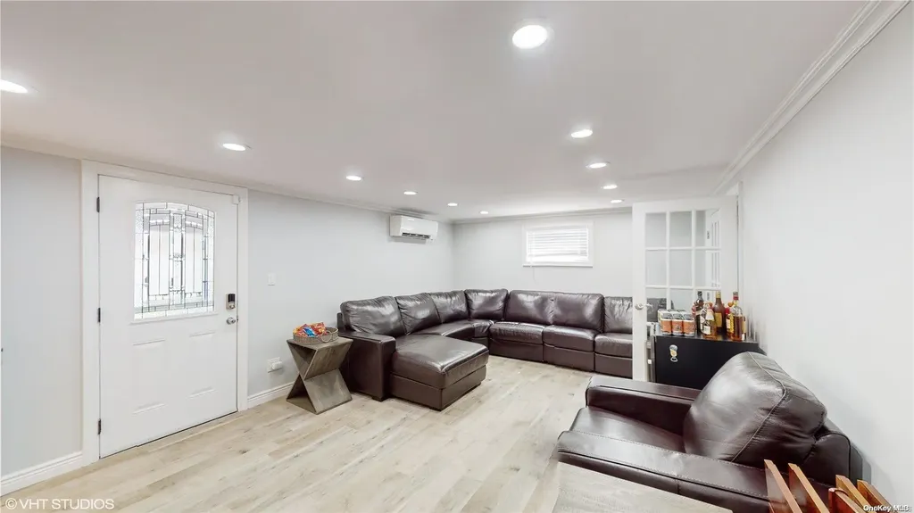 2727 Lee Place Bellmore NY 11710