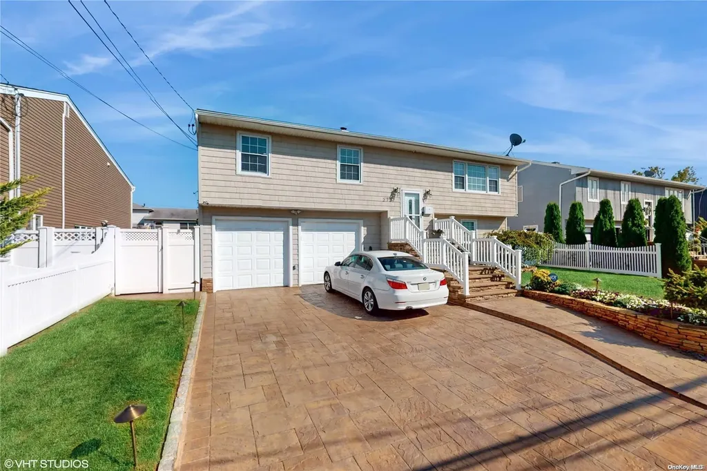 2727 Lee Place Bellmore NY 11710