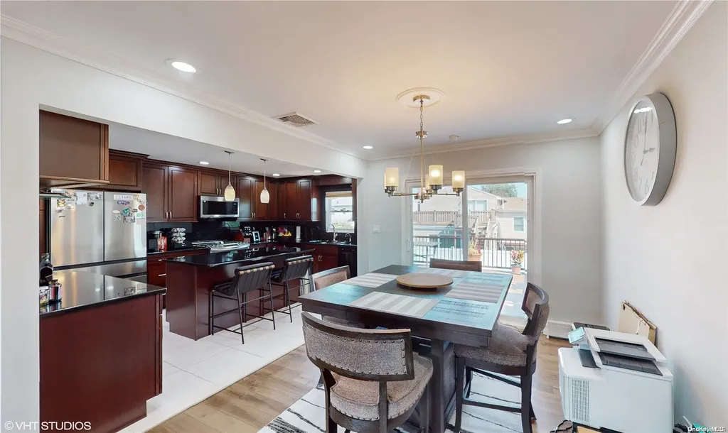 2727 Lee Place Bellmore NY 11710