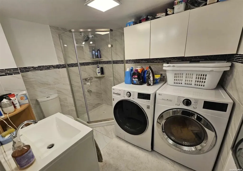 28 Area Place Staten Island NY 10314