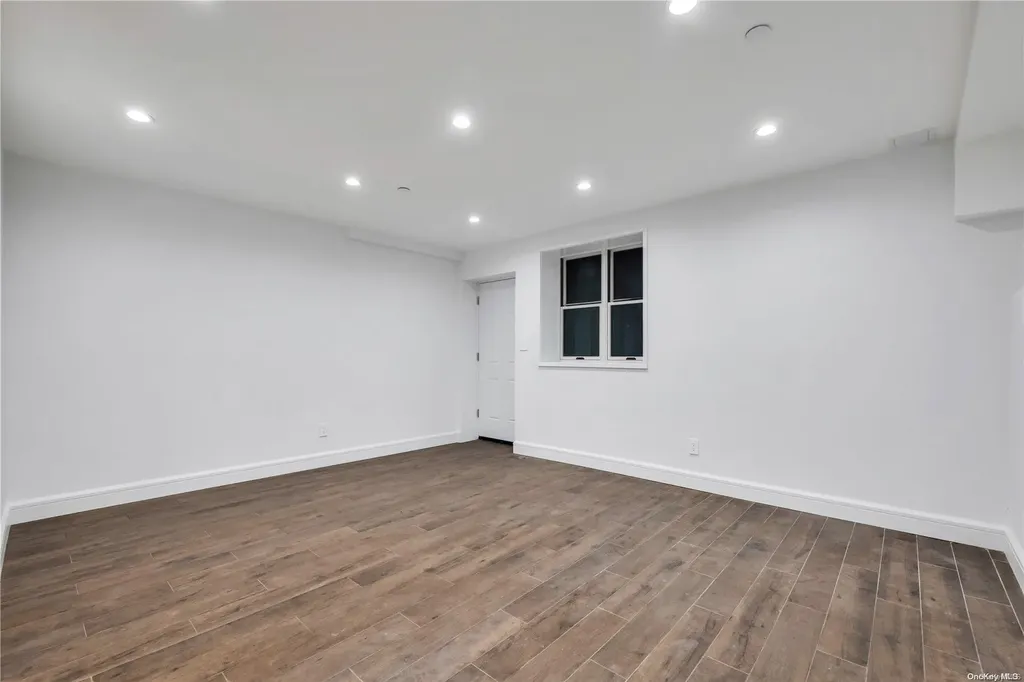 612 E 54th Street Brooklyn NY 11203
