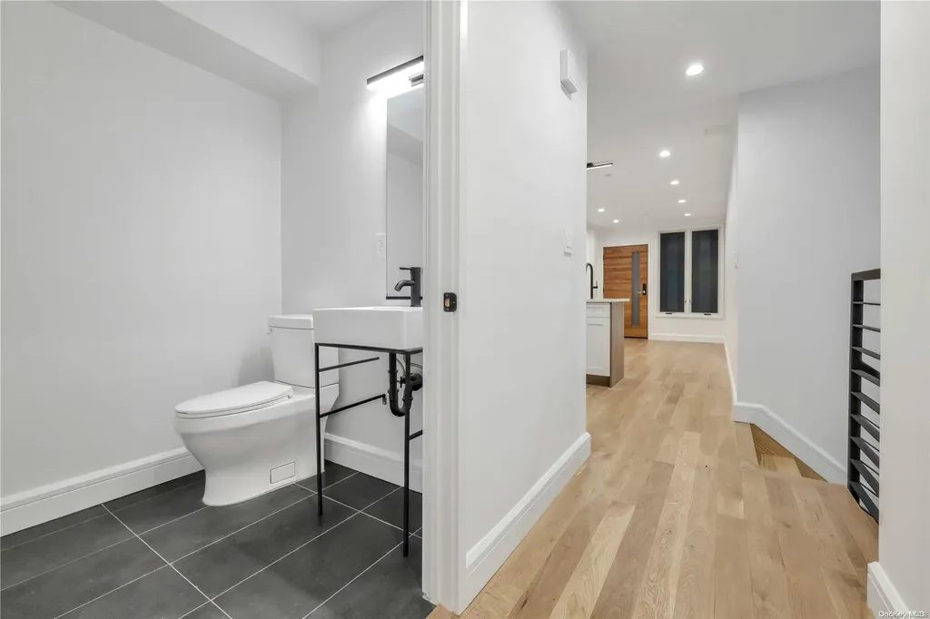 612 E 54th Street Brooklyn NY 11203