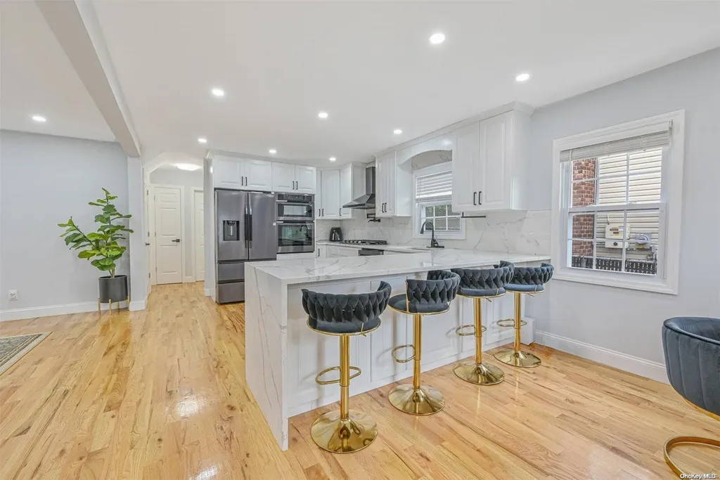 94 Clarendon Drive Valley Stream NY 11580
