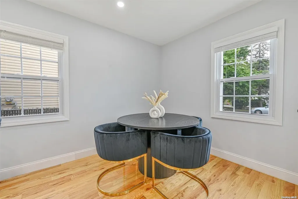 94 Clarendon Drive Valley Stream NY 11580