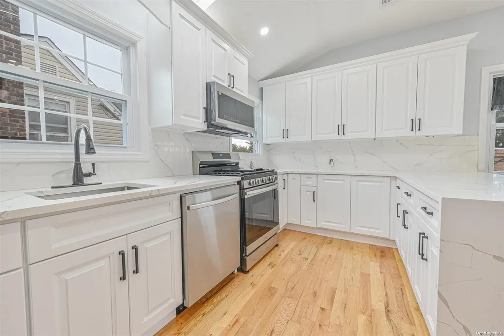 94 Clarendon Drive Valley Stream NY 11580