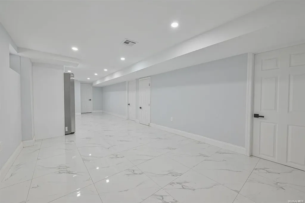 94 Clarendon Drive Valley Stream NY 11580