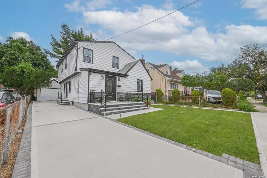 94 Clarendon Drive Valley Stream NY 11580