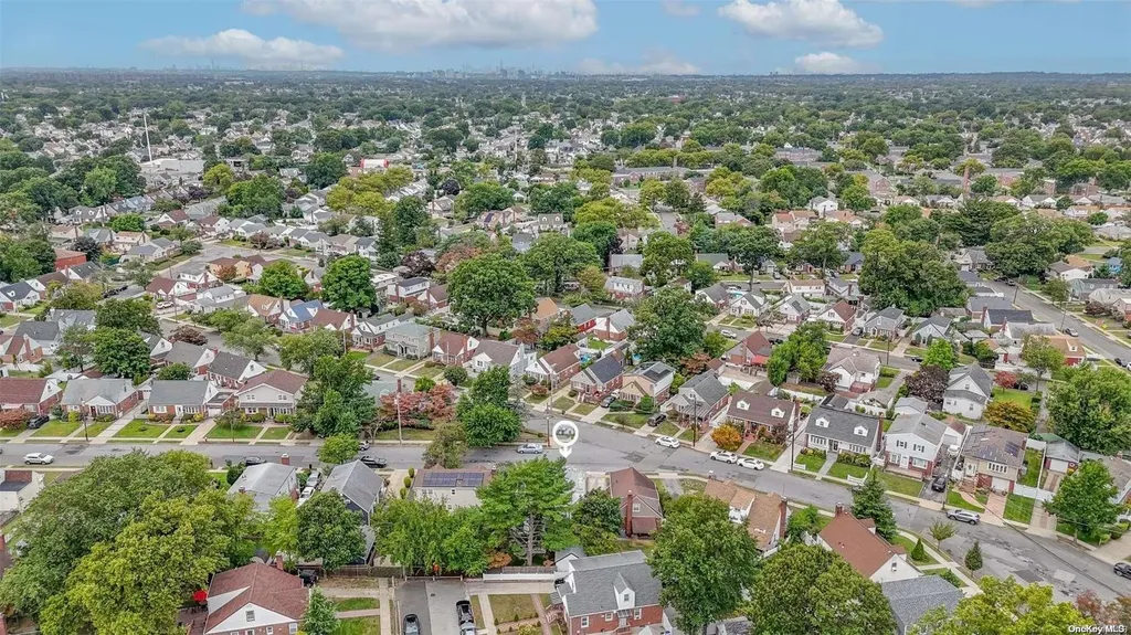 94 Clarendon Drive Valley Stream NY 11580