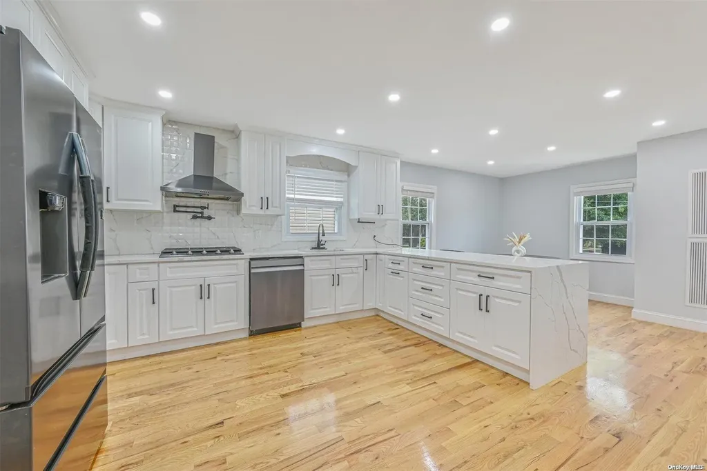 94 Clarendon Drive Valley Stream NY 11580