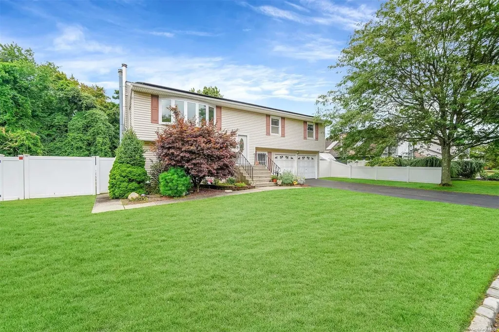 57 Cullen Avenue Islip NY 11751