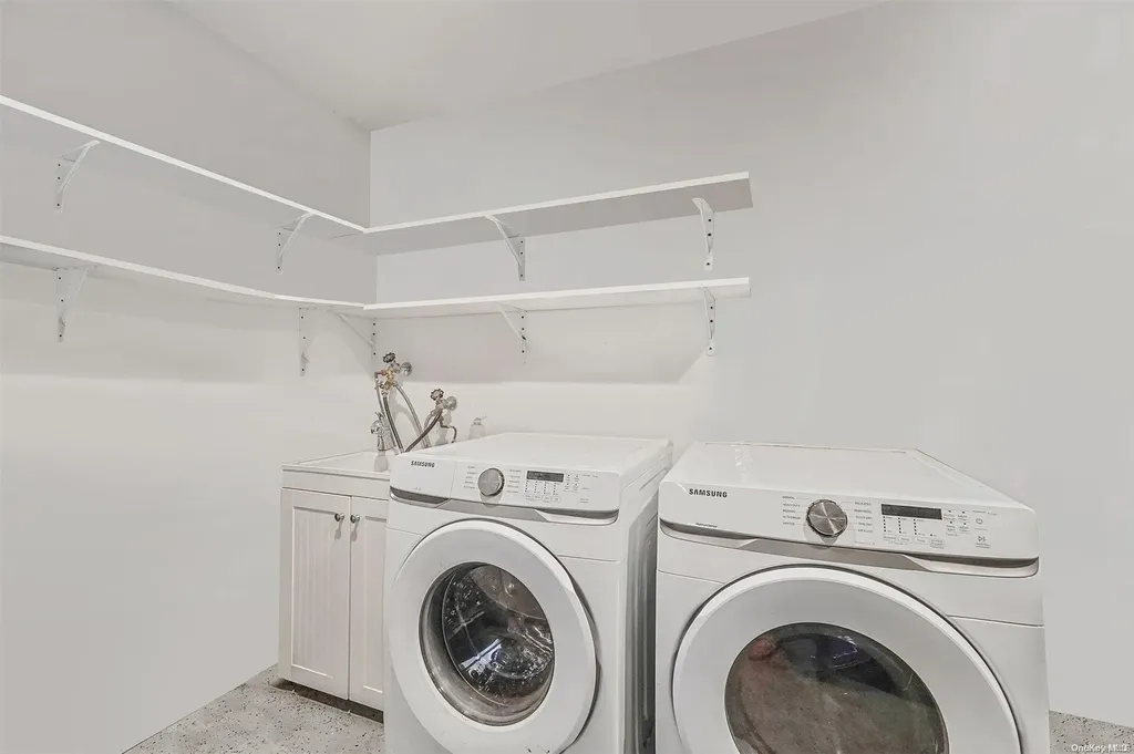 57 Cullen Avenue Islip NY 11751