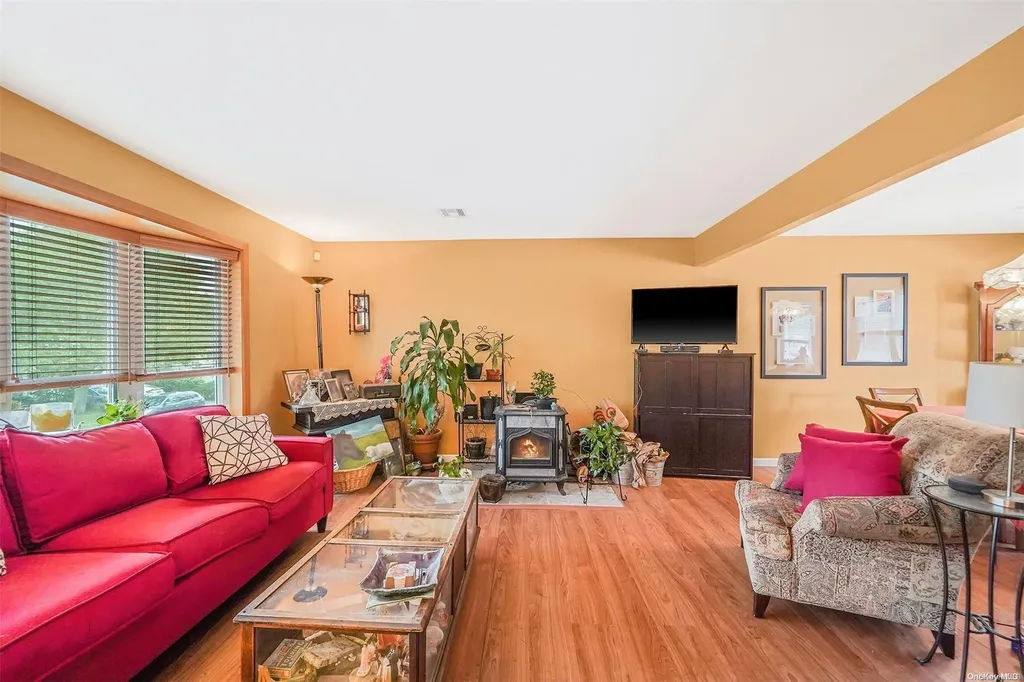 57 Cullen Avenue Islip NY 11751