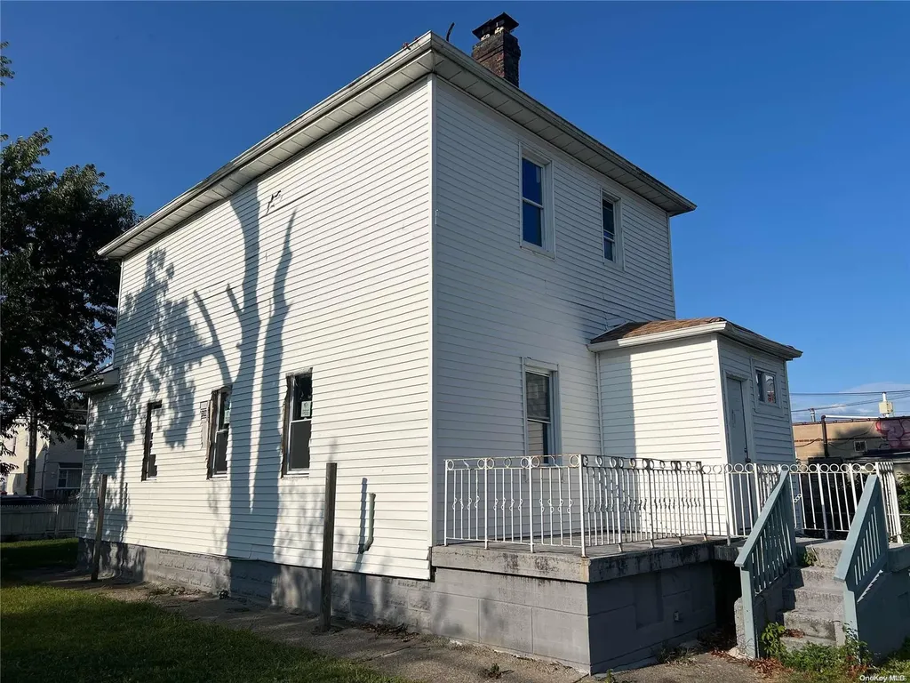 2878 Sampson Avenue Bronx NY 10465