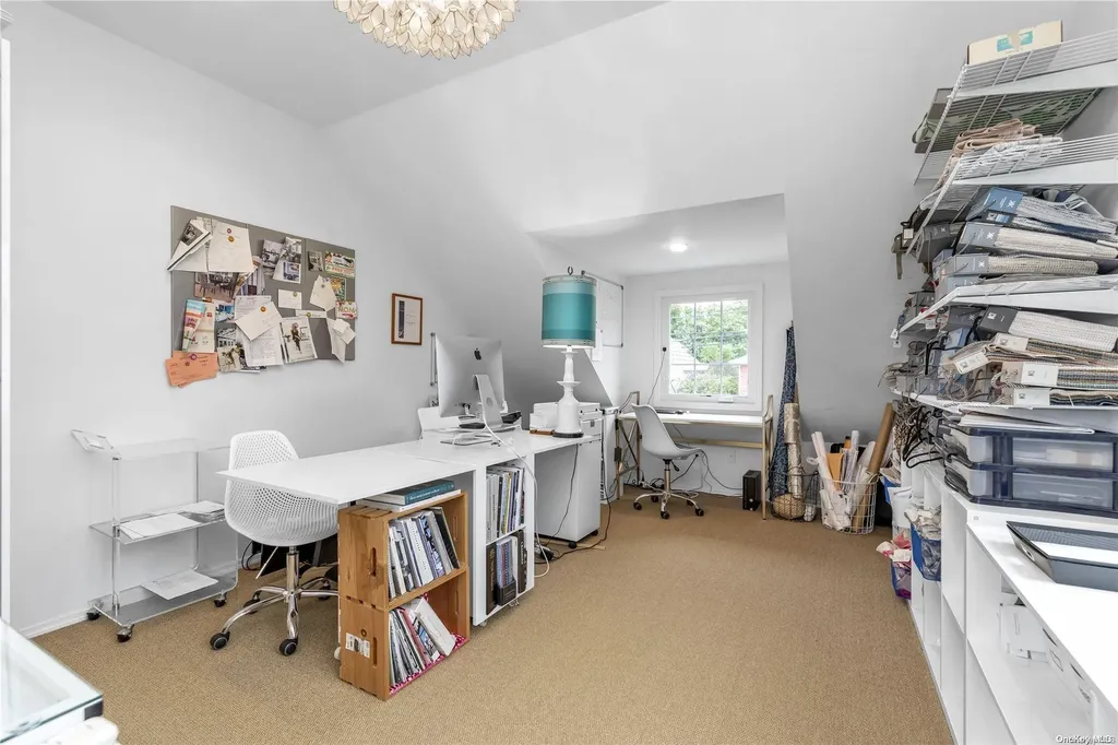 80 Netz Place Albertson NY 11507