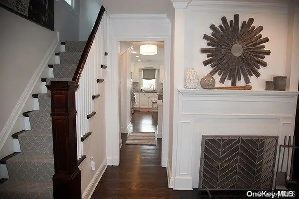 80 Netz Place Albertson NY 11507