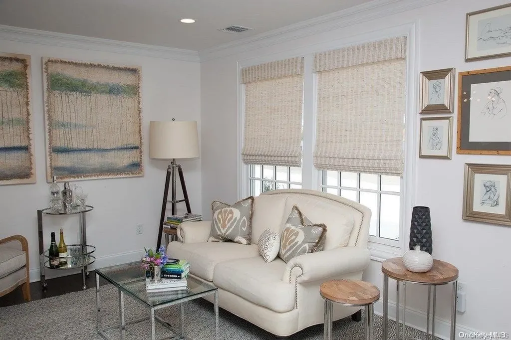 80 Netz Place Albertson NY 11507