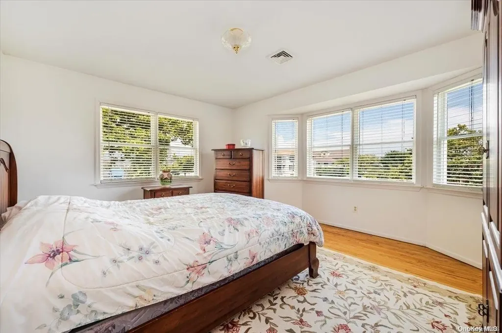 217 Neptune Boulevard Long Beach NY 11561