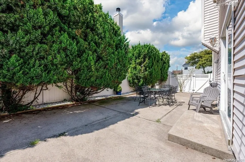 217 Neptune Boulevard Long Beach NY 11561