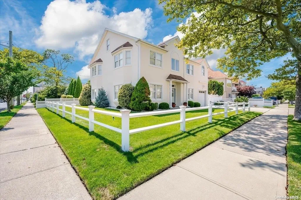 217 Neptune Boulevard Long Beach NY 11561