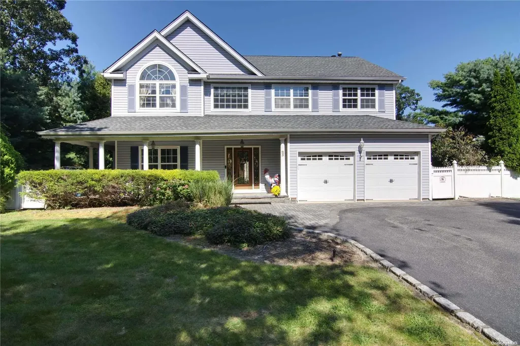 25 Whispering Woods Drive Smithtown NY 11787