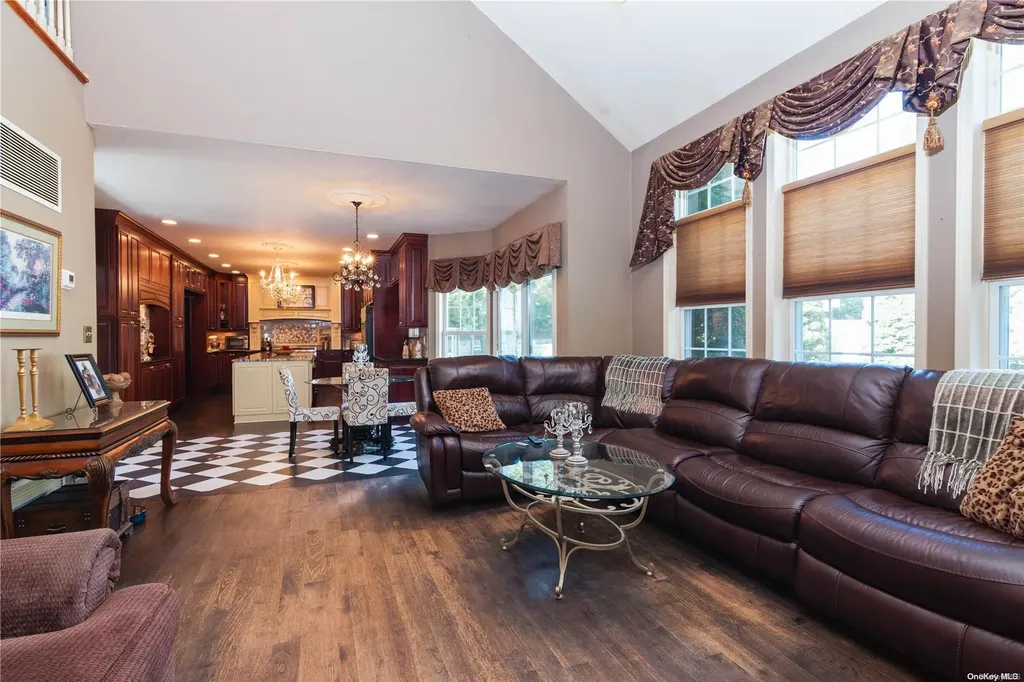 25 Whispering Woods Drive Smithtown NY 11787