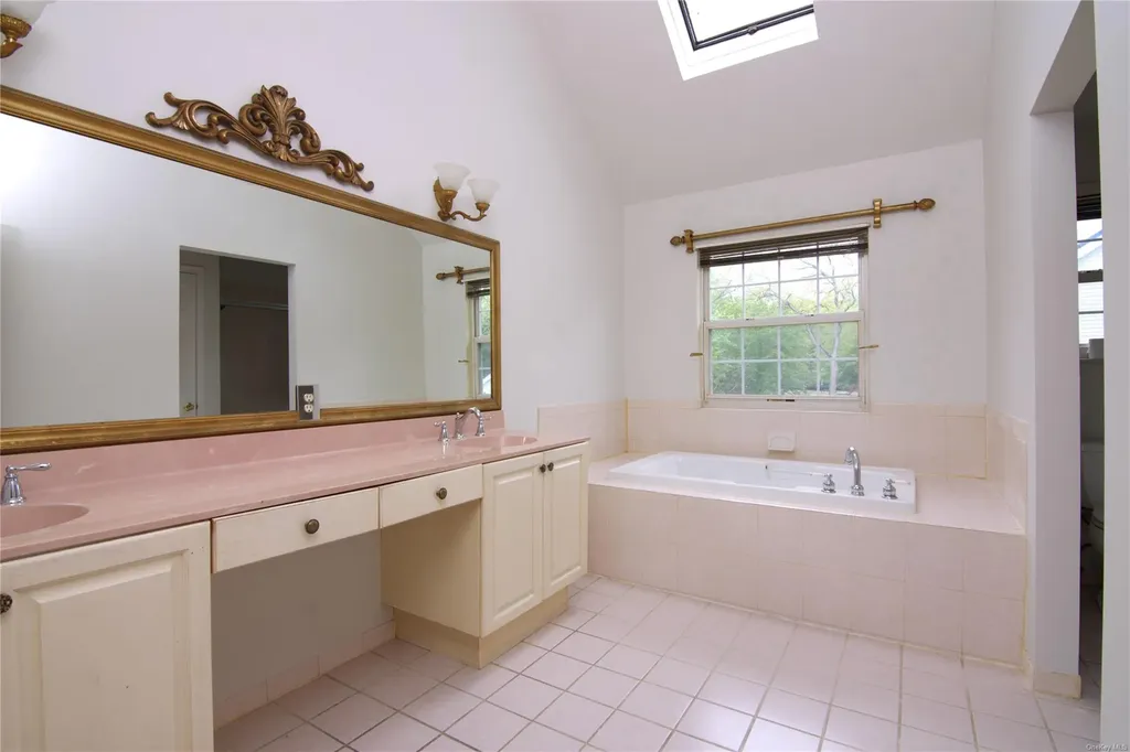 25 Whispering Woods Drive Smithtown NY 11787