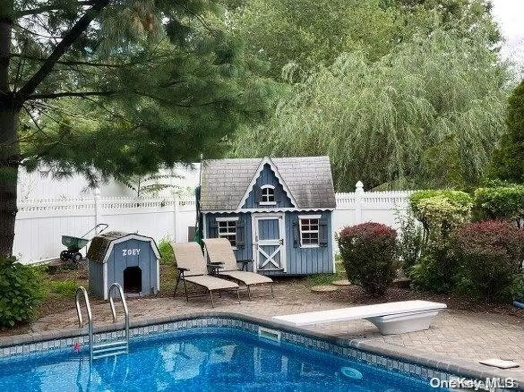 25 Whispering Woods Drive Smithtown NY 11787