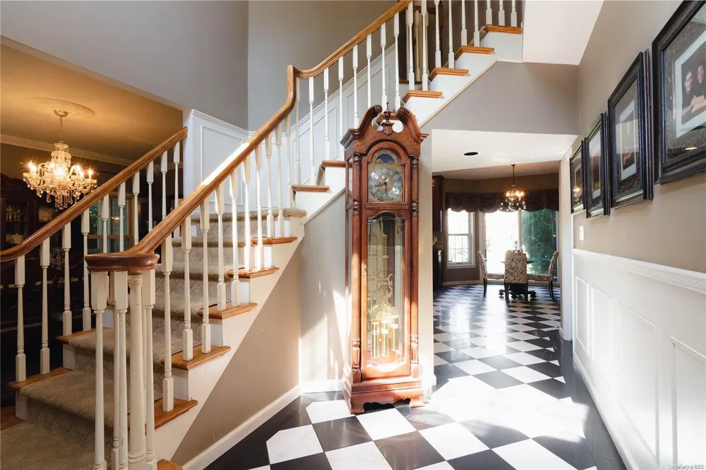25 Whispering Woods Drive Smithtown NY 11787