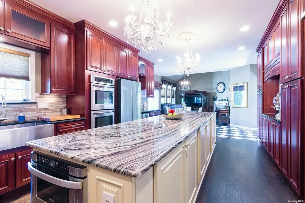 25 Whispering Woods Drive Smithtown NY 11787